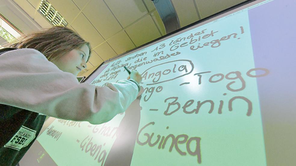 Die digitale Basis an seinen Schulen hat die Leeraner Kreisbehörde gelegt. © Foto: RZ-Archiv