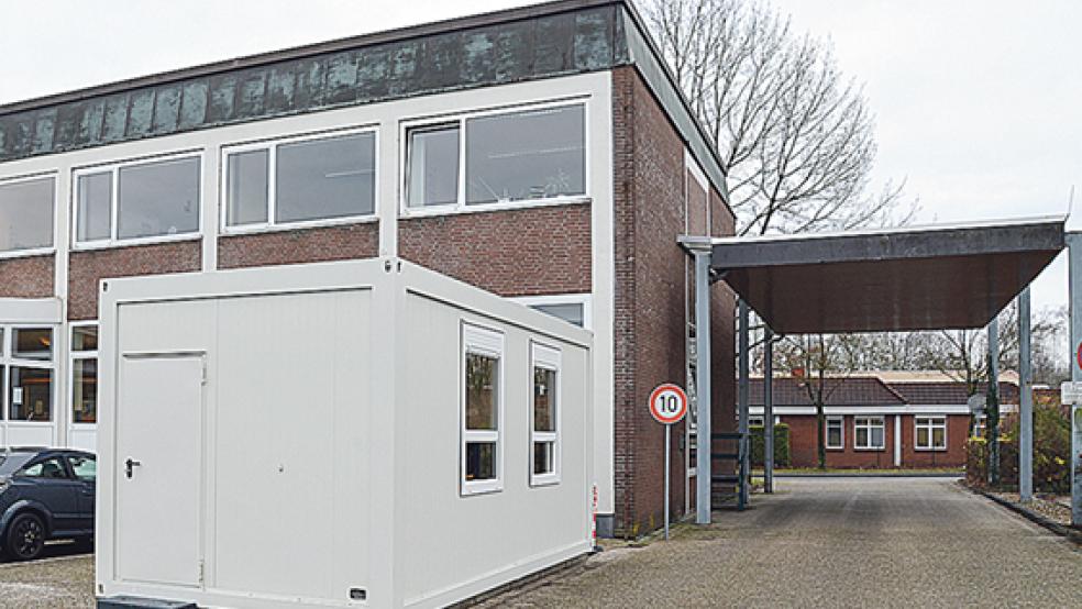 Mitte Dezember wurde der »Drive-in«-Schalter von Nortmoor zum Straßenverkehrs­amt an die Ringstraße in Leer verlegt. © Foto: Landkreis Leer