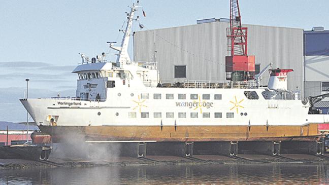 Inselfähre wird in Leer auf Vordermann gebracht