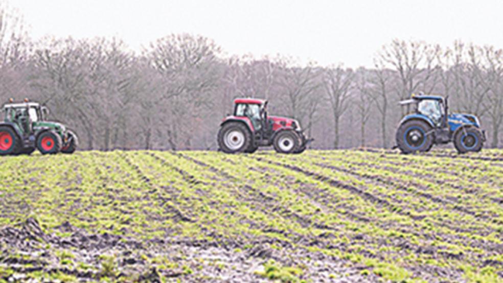 Gerade landwirtschaftliche Maschinen sind teuer. Die »Bauernmilliarde« bezuschusst die Anschaffung von umweltschonenden Geräten.  © Foto: dpa