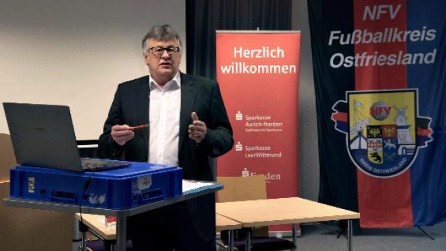 Neumann bleibt Vorsitzender des Fußballkreises
