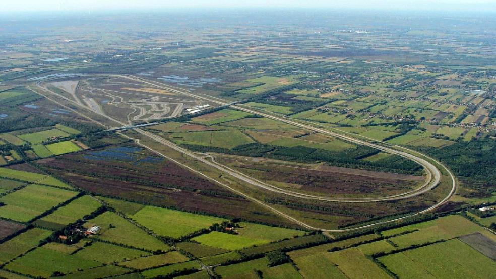 Das Prüfgelände für Automobile mit Teststrecken auf einer Gesamtlänge von 75 Kilometern ragt bei Klostermoor in den Landkreis Leer hinein. © Foto: Archiv
