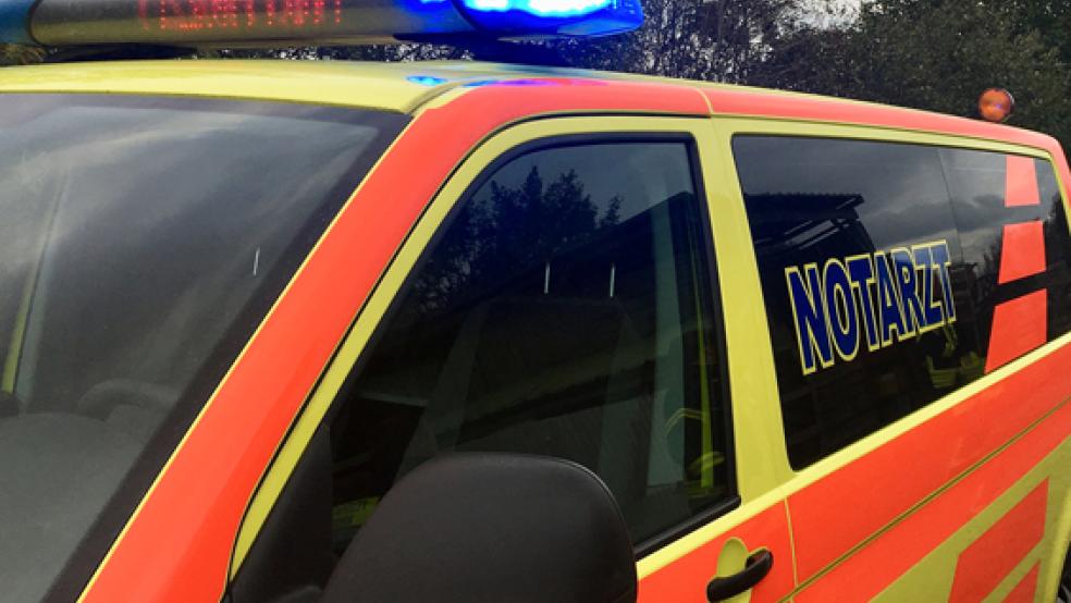 Ein Notarzt konnte vor Ort nur noch den Tod der verunglückten Frau feststellen. © Foto: Feuerwehr