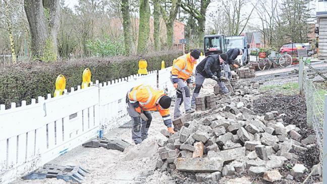 Coldamer Straße : Steine werden neu verlegt