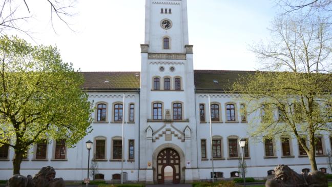 Tod an Tankstelle: 22-Jähriger vor Gericht