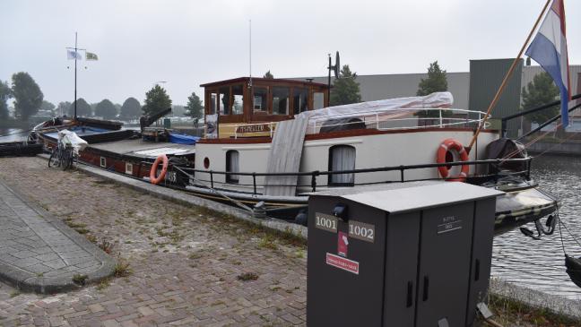 Wohnboote mit Adresse und Energieversorgung