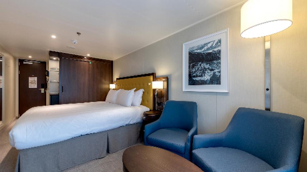 Die betroffenen Beschäftigten sind vor allem mit der Kabineneinrichtung und der Teppichverlegung auf den Kreuzfahrtschiffen betraut. Das Archivfoto zeigt eine Balkonkabine auf der 