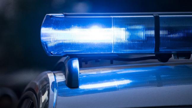 Auf schneeglatter Fahrbahn die Kontrolle verloren