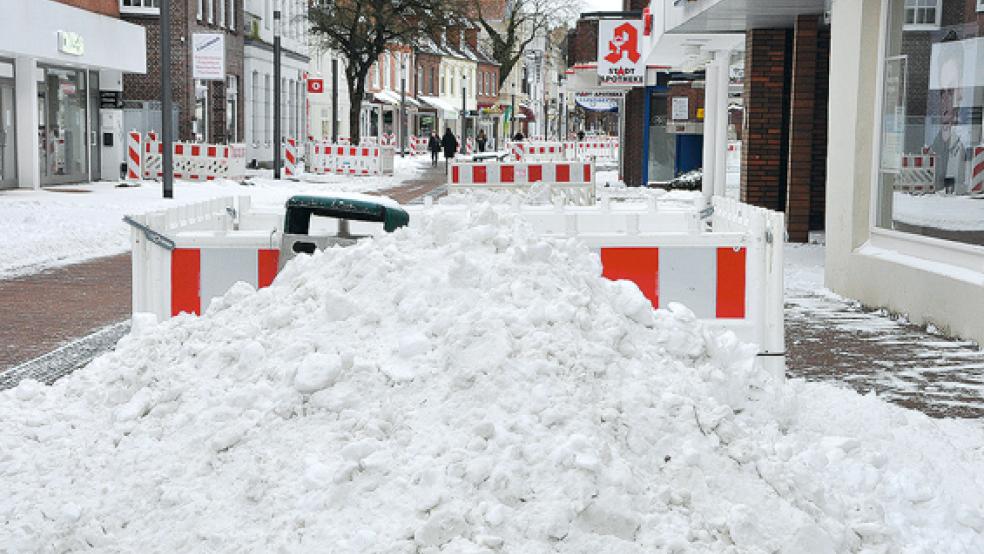 Winterruhe herrscht derzeit auf der Baustelle Fußgängerzone. Sobald das Wetter es zulässt, sollen die Arbeiten fortgesetzt und bis Mitte März beendet werden.  © Foto: Wolters