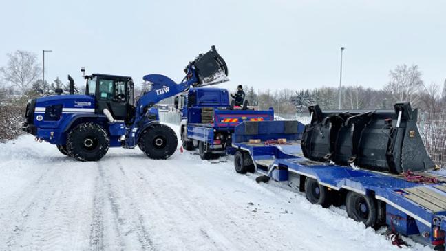 Helfer aus Emden im Schnee-Einsatz