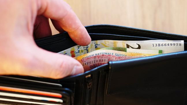 Beim Einkaufen die Geldbörse gestohlen