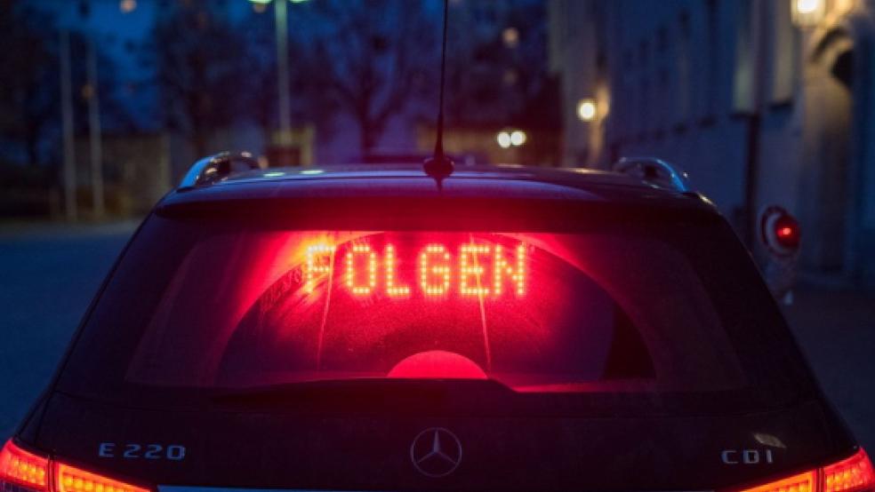 Einen 17-Jährigen mit einem Mofa, das auf Tempo 50 kam, hat die Polizei in der Nacht zum Sonntag auf der B 436 bei Weener aus dem Verkehr gezogen. © Archiv