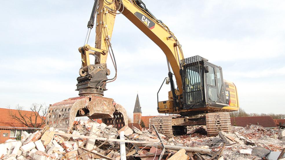 Das Geschäftshaus Groenewold ist abgerissen worden. Auf dem Grundstück sind Wohnungen geplant.  © Foto: Hoegen