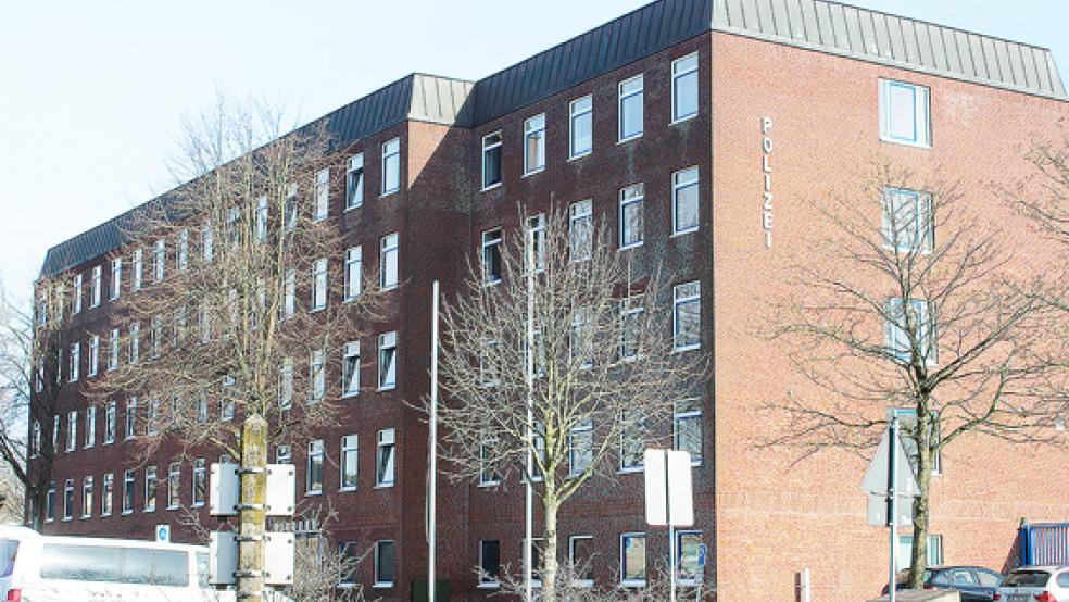 Für die Beamten der Polizeiinspektion Leer/Emden hatte die Corona-Pandemie eine deutliche Reduzierung ihrer Überstunden zur Folge. Aufgaben, die Ansteckungsgefahr für die Ordnungshüter bedeutet hätten, wurde eingeschränkt.  © Foto: Berents