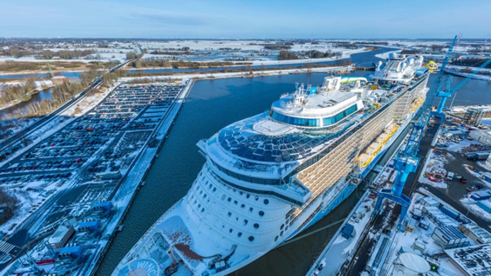 Die »Odyssey of the Seas« am Pier der Meyer Werft. Morgen legt das Schiff für die Emspassage ab.  © Foto: Meyer Werft