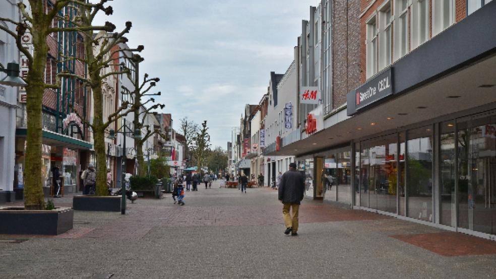 Die Fußgängerzone in Leer wird neugestaltet. Der Abschluss der Arbeiten verzögert sich. © Ammermann (Archiv)