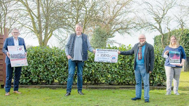 2500 Euro aus Maskenverkauf für Herzkinder