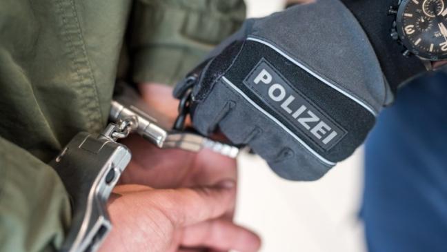MEK verhaftet Drogendealer in Bunde