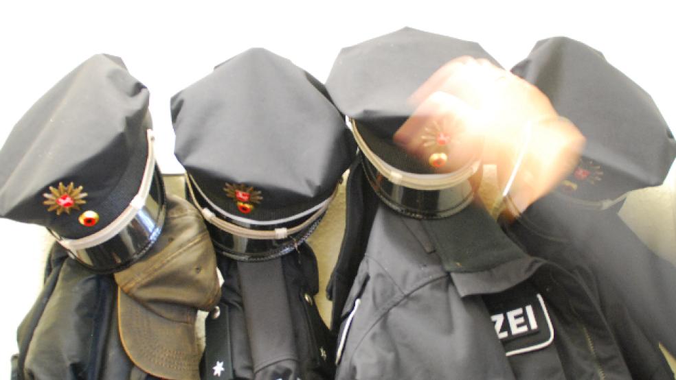 In Papenburg ist am Samstag ein Auto kopfüber in den Kanal gestürzt. © Rz-Archiv