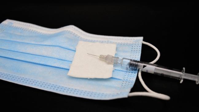 Neue Ausbrüche und Impfmittel-Stopp