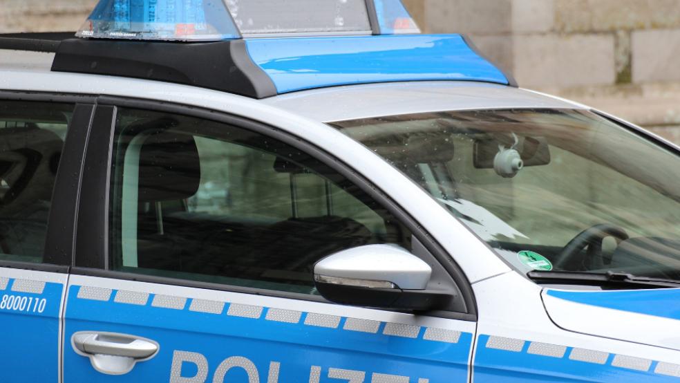 Der Zettel, den die Saterländerin hinterlassen hatte, landete vor 14 Monaten im Motorraum des beschädigten Fahrzeugs. Bei einer Inspektion wurde dieser nun im Microfilterkasten gefunden.  © Foto: pixabay