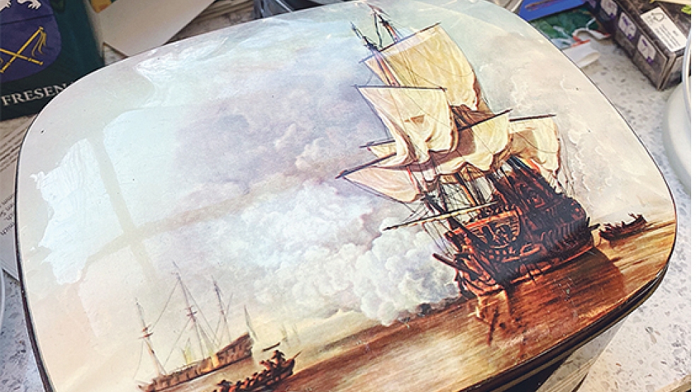Aus dem Hause Polak kommt unter anderem die schmucke Blechdose mit maritimen Motiv.  © Fotos: Hanken