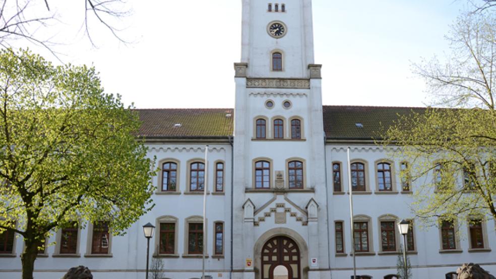 Das Landgericht Aurich soll ab Ende April gegen einen 39-jährigen Auricher verhandeln. Ihm wird vorgeworfen, sein Elternhaus angezündet zu haben.  © Foto: Archiv