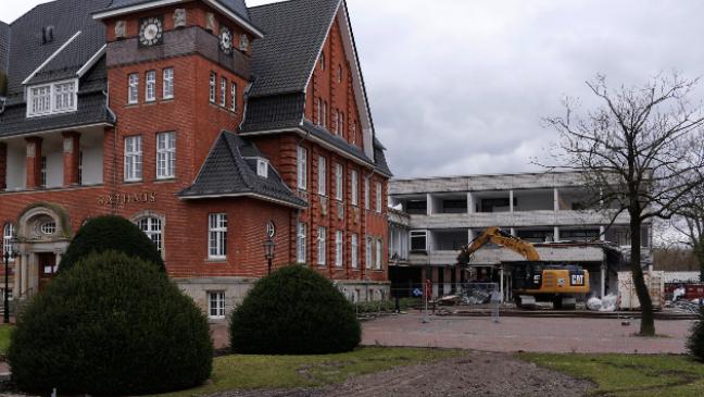 Rathaus-Reste nach Breinermoor