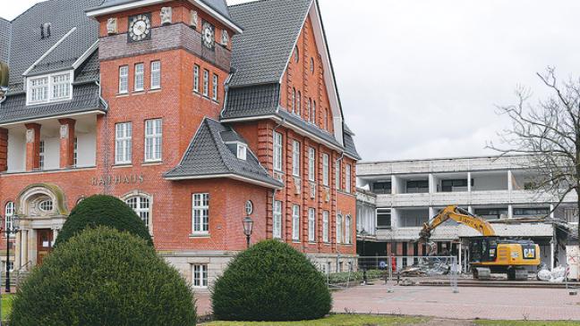 Rathaus-Reste  nach Breinermoor