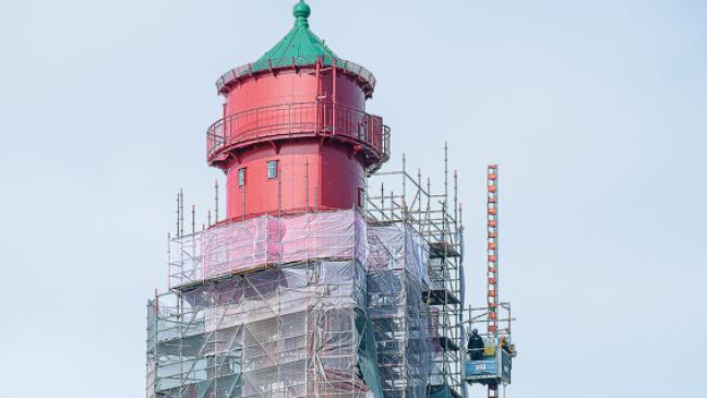 Frischer Anstrich in Rot und Weiß