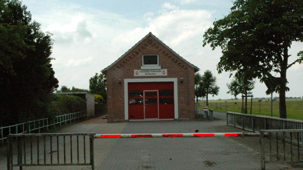 Das Feuerwehrhaus in Bunderhee soll bis 2024 durch einen Neubau ersetzt werden..  © Archivfoto: Szyska