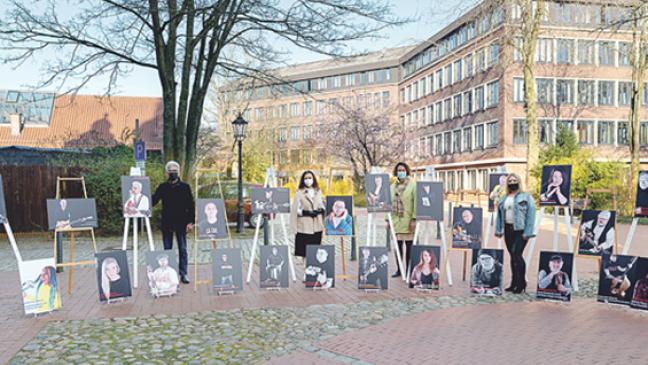 Künstler in den Schaufenstern