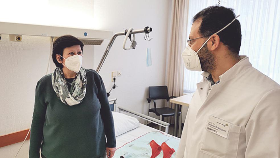 Patientin Kornelia Kroon mit dem Leitenden Oberarzt Dr. Heissam El-Basyouni.  © Foto: Borro