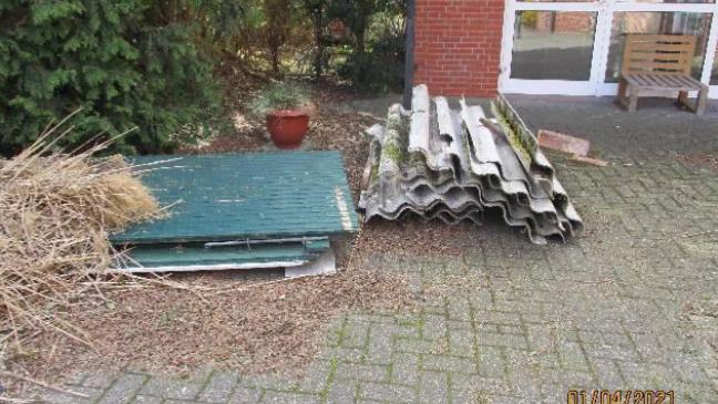 Eternitplatten illegal entsorgt