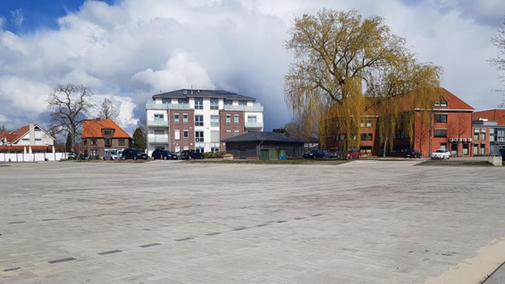 Hier am Rathaus in Ihrhove eröffnet am Montag ein »Drive-In«-Testzentrum. <br />  © Foto: Gemeinde Westoverledingen
