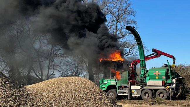 Spezialfahrzeug in Flammen
