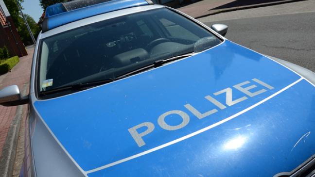 In die Leitplanke und dann geflüchtet