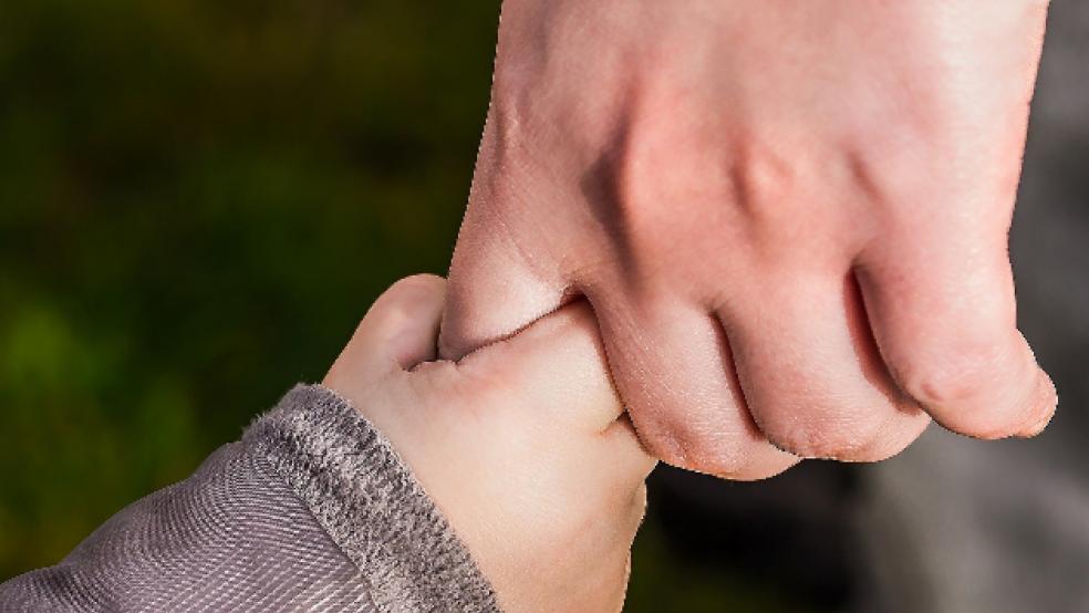 Bis die Kleinkinder in der neuen Krippe betreut werden können, sind noch einige Finanzierungsfragen zu klären. © Symbolfoto: Pixabay