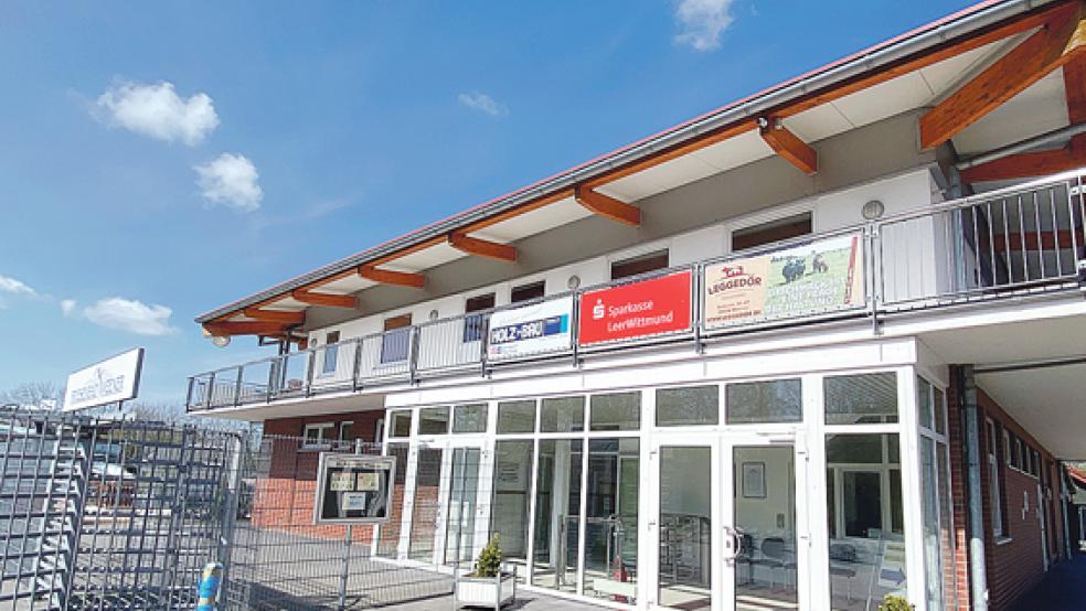 Steht in den Startlöchern und wartet auf das Signale zur Freigabe: Das Friesenbad in Weener.  © Foto: Hanken