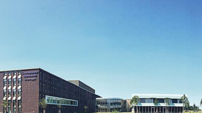 Aufnahmestopp in zwei Abteilungen