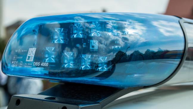 Wohnwagen zerbricht während der Fahrt