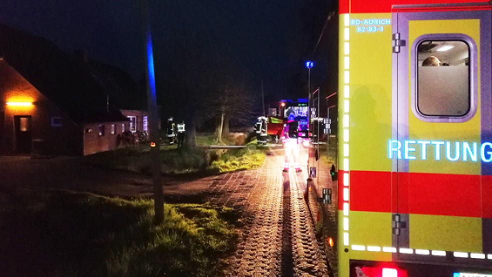 Ein Großaufgebot an Einsatzkräften war heute am frühen Morgen bei einem Küchenbrand in Münkeboe im Einsatz.<br />  © Foto: Feuerwehr