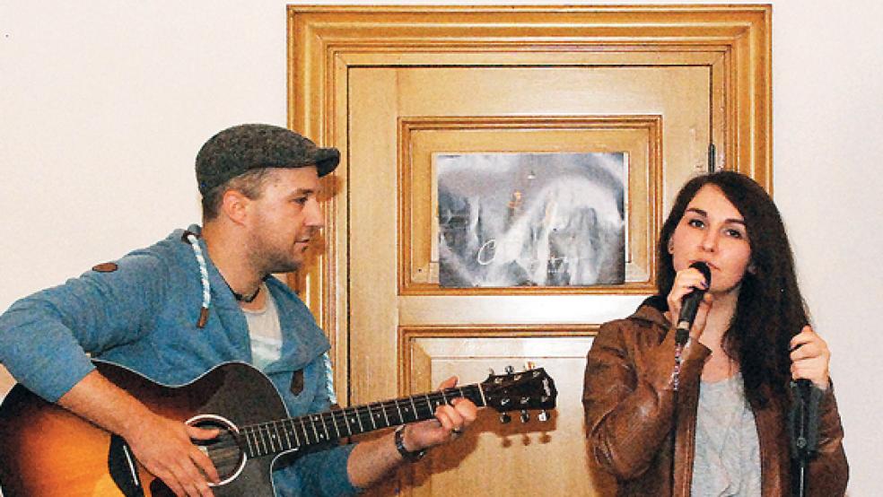 Begeisterten schon 2017 ihr Publikum in Bunderhee: Chris und Christina von dem Duo »Crisses«.  © Archivfoto: Kuper