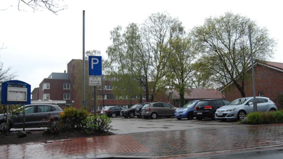 Eine Ampel am Altenzentrum Rheiderland an der Mühlenstraße wünschen sich die Bewohner des Alten- und Pflegeheims.  © Foto: Hoegen
