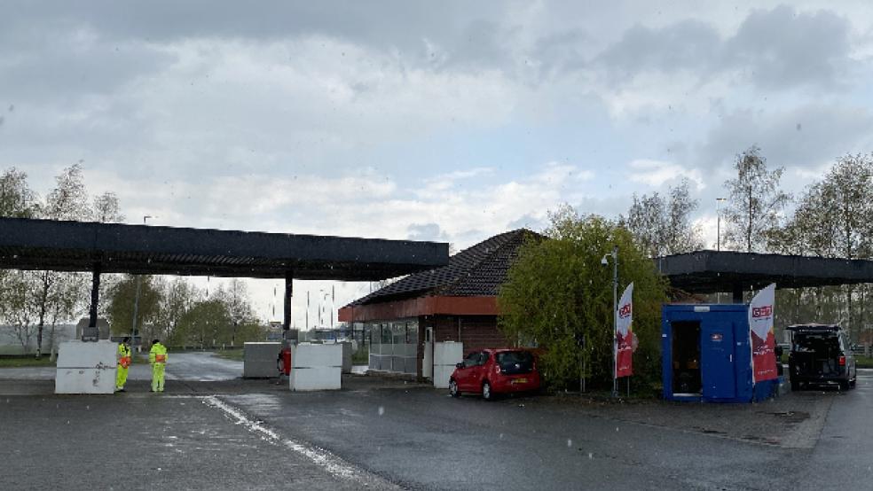 Seit Donnerstag betreiben die niederländische Gemeinde Oldambt und der Landkreis Leer eine mobile Test-Station für Grenzpendler in Bunderneuland. © Foto: Kuper