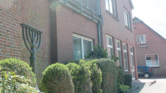 Fassade der Begegnungsstätte fällt zurückhaltend aus