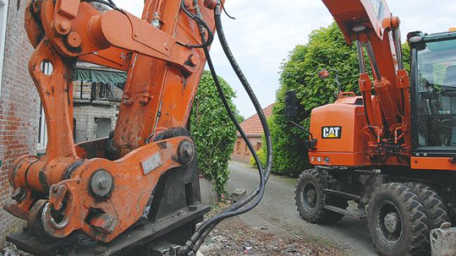 Brandruine in Stapelmoor: Die Aufräumarbeiten laufen