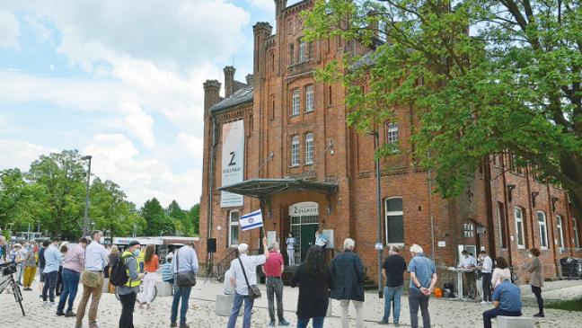 Der Appell: »Steht auf und seid laut«