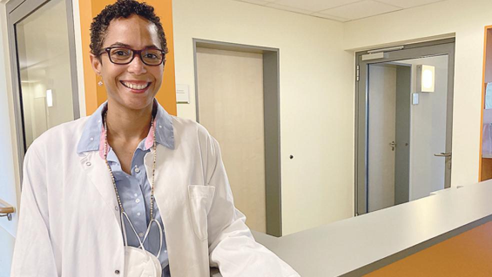 Valery Rivas Rosado fängt am 1. Juli im MVZ des Krankenhauses Rheiderland in Weener als Allgemeinmedizinerin an. Zuletzt war die Ärztin im MVZ auf Borkum tätig.  © Foto: Boelmann