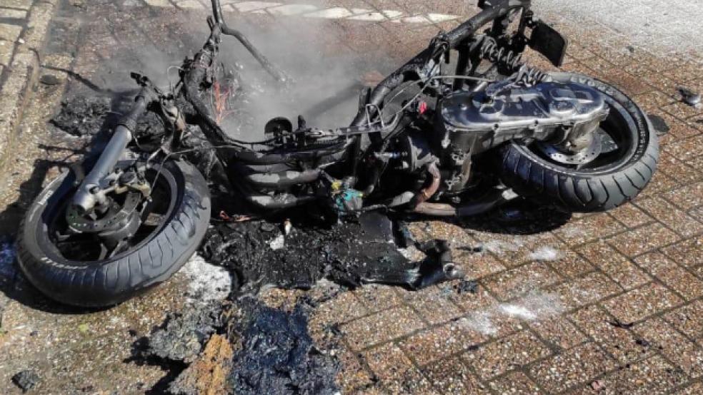 Der junge Fahrer blieb unverletzt. © Feuerwehr